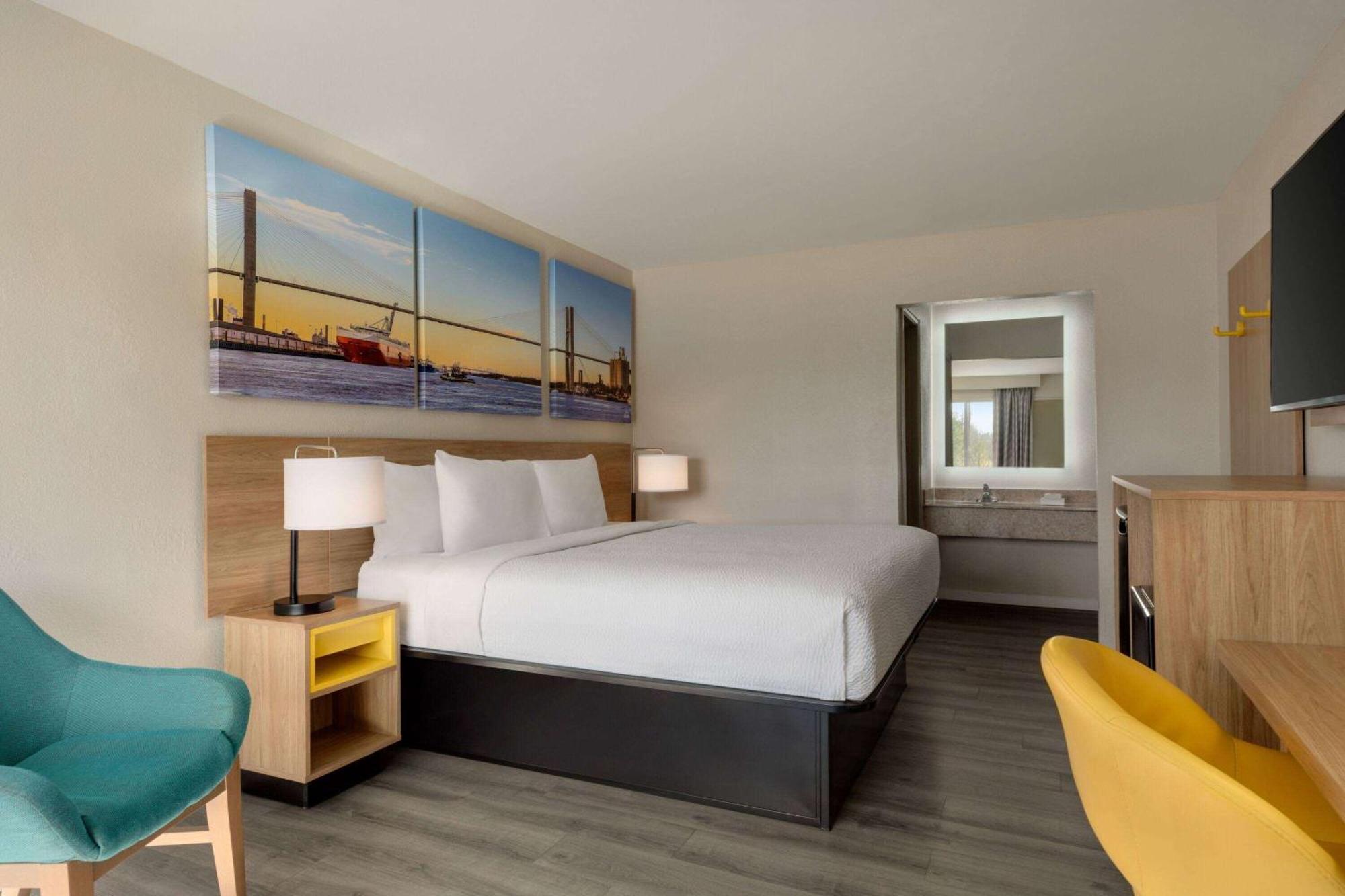 Days Inn By Wyndham Emporia Bagian luar foto