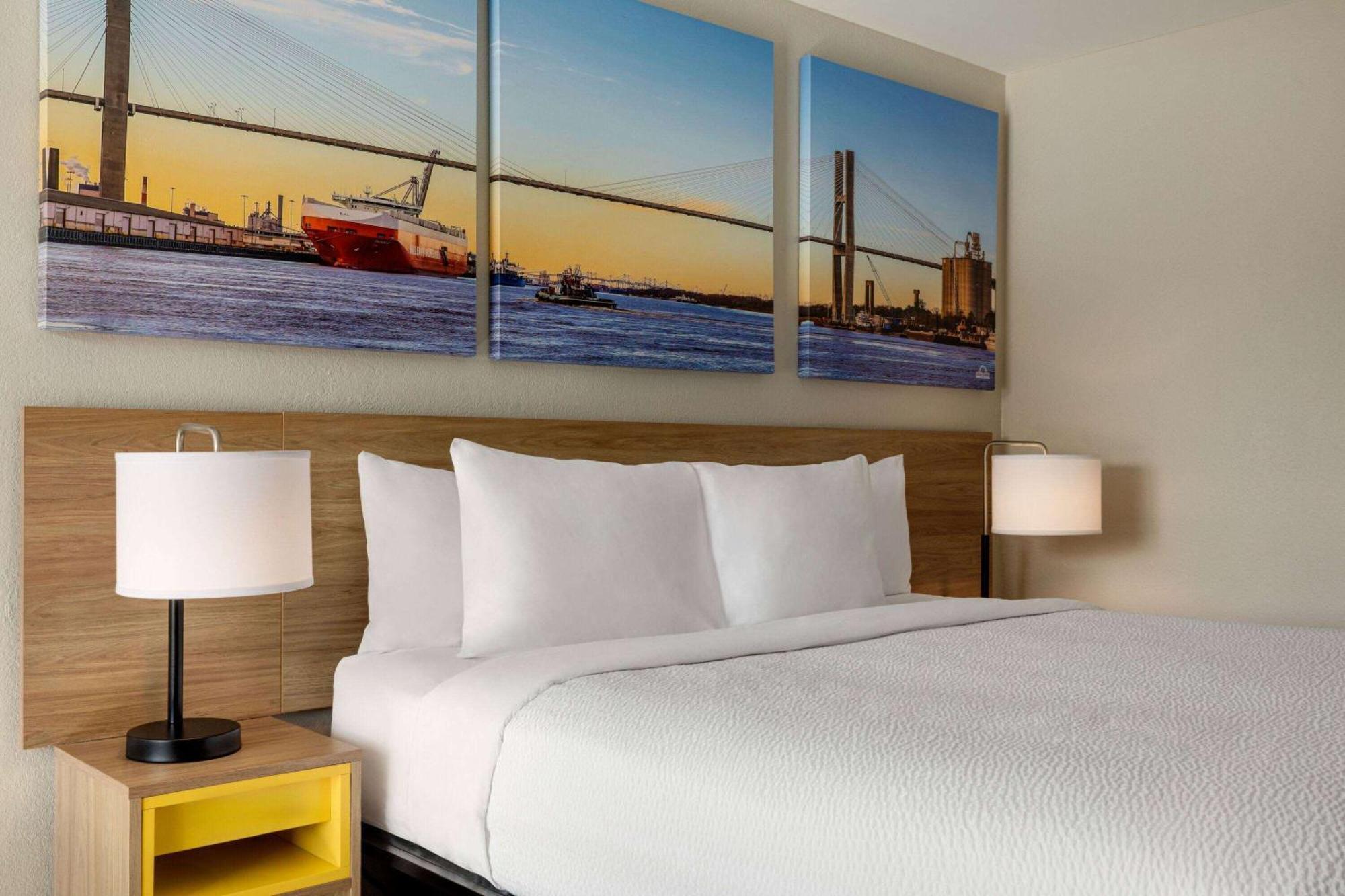 Days Inn By Wyndham Emporia Bagian luar foto