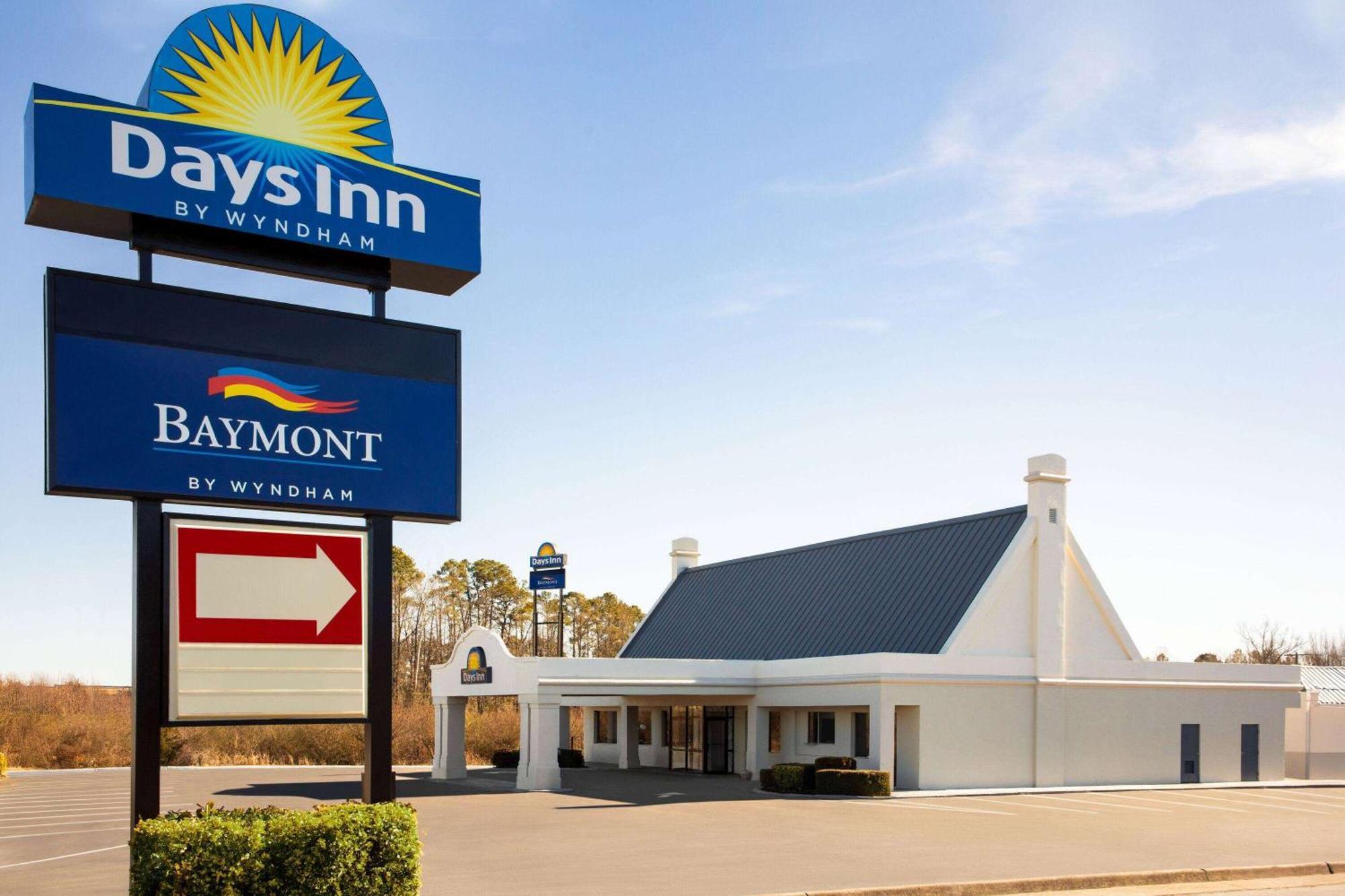 Days Inn By Wyndham Emporia Bagian luar foto